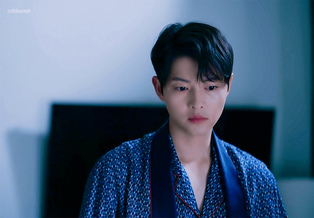 《黑道律師文森佐》宋仲基表現亮眼、經典作被翻出！網佩服：我媽到現在還叫他女林