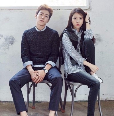 回顧IU&李玹雨「至親」畫報!從尷尬到被懷疑交往、近20年緣分靠女團成員牽線