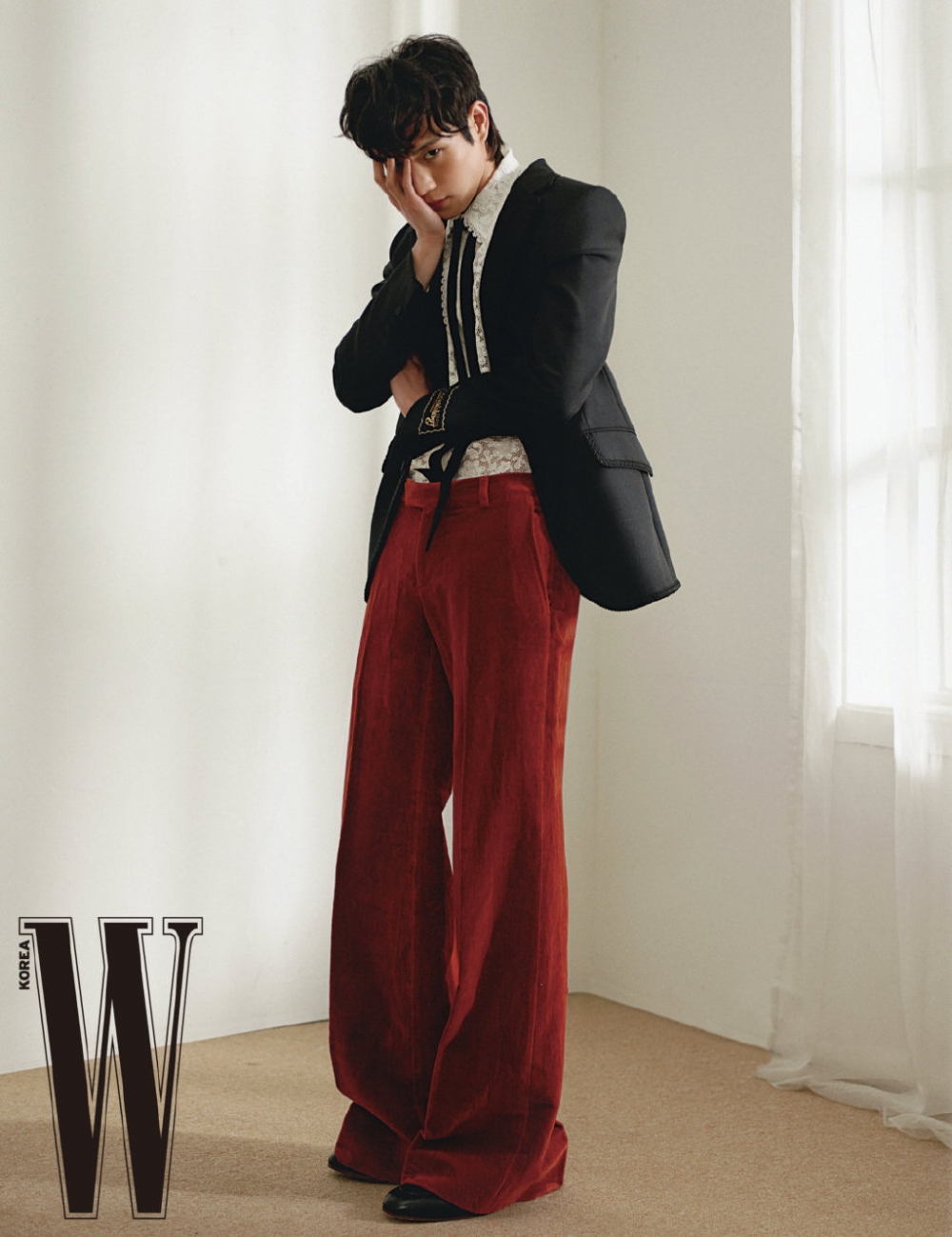 金永大、韓智賢合體拍攝情侶畫報