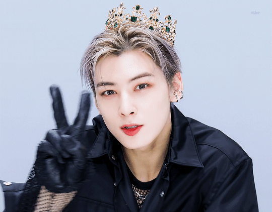 車銀優直拍「戴皇冠」