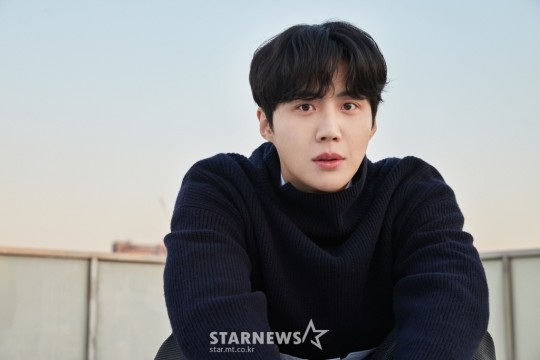 「雙校霸」黃寅燁、韓智賢狂掃「2021品牌顧客忠誠度大賞」新人獎！車銀優獲殊榮成演技豆