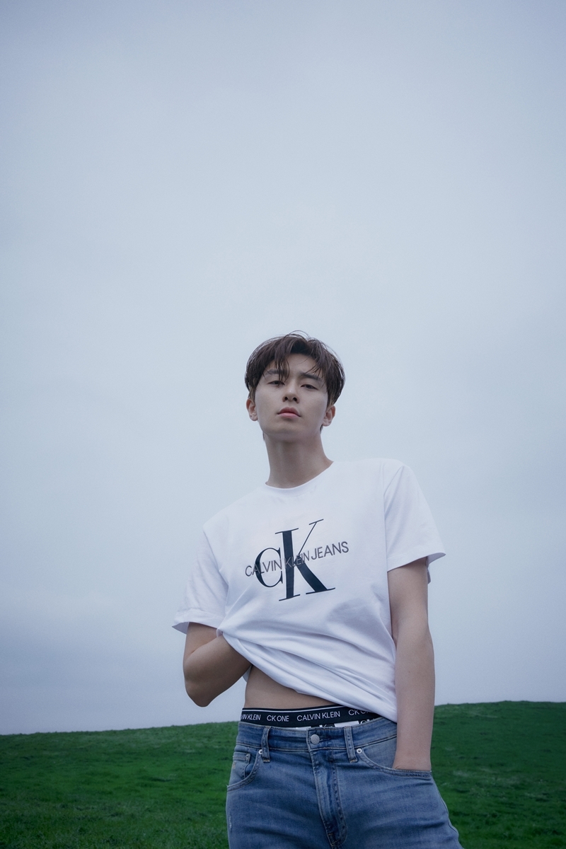 「國民男友LOOK」朴敘俊拍攝品牌清新慵懶畫報！全網秒戀愛：果真是人間名牌❤