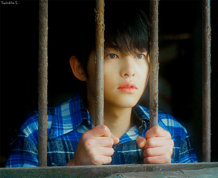 《黑道律師文森佐》宋仲基表現亮眼、經典作被翻出！網佩服：我媽到現在還叫他女林