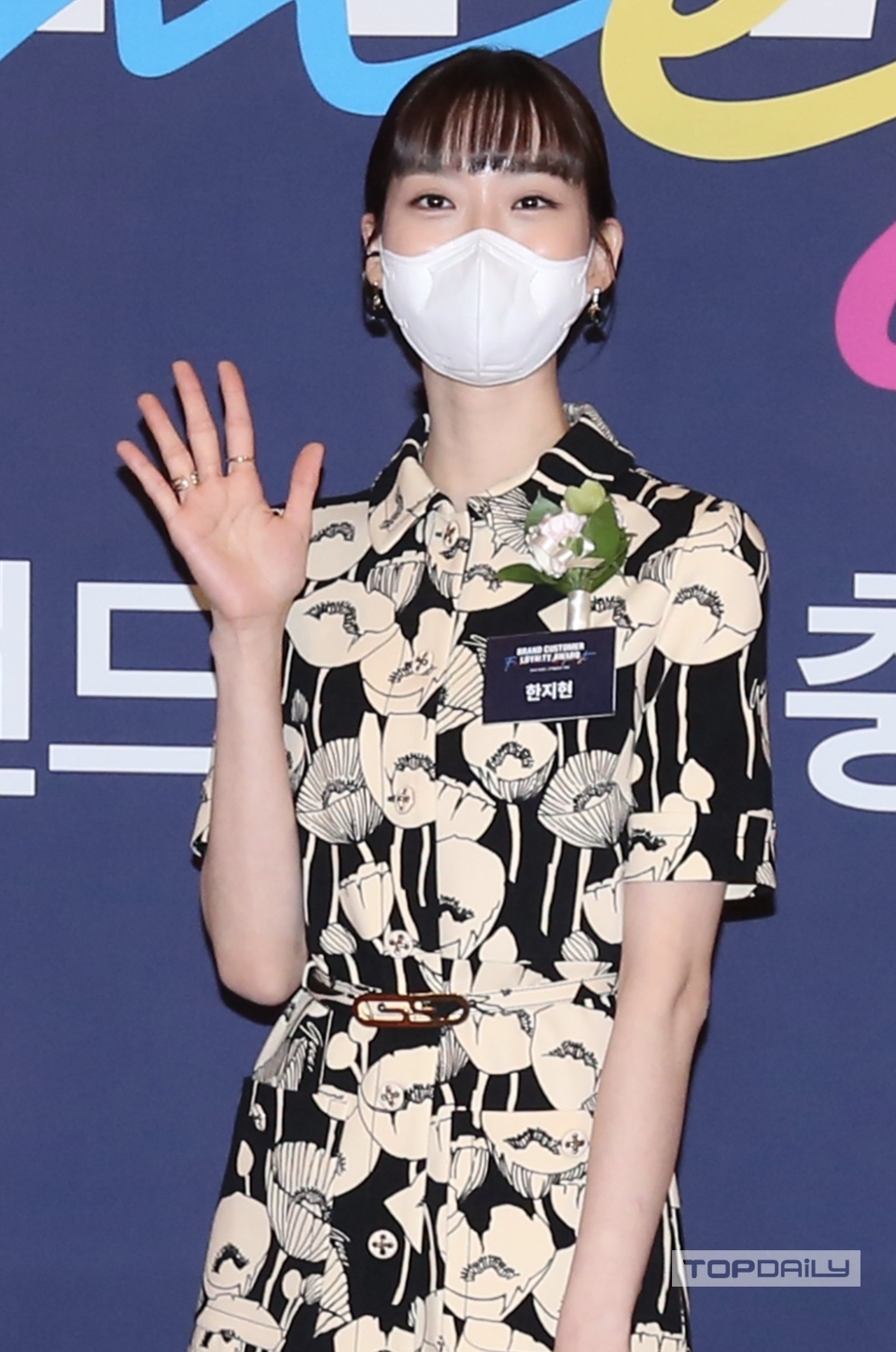 「雙校霸」黃寅燁、韓智賢狂掃「2021品牌顧客忠誠度大賞」新人獎！車銀優獲殊榮成演技豆