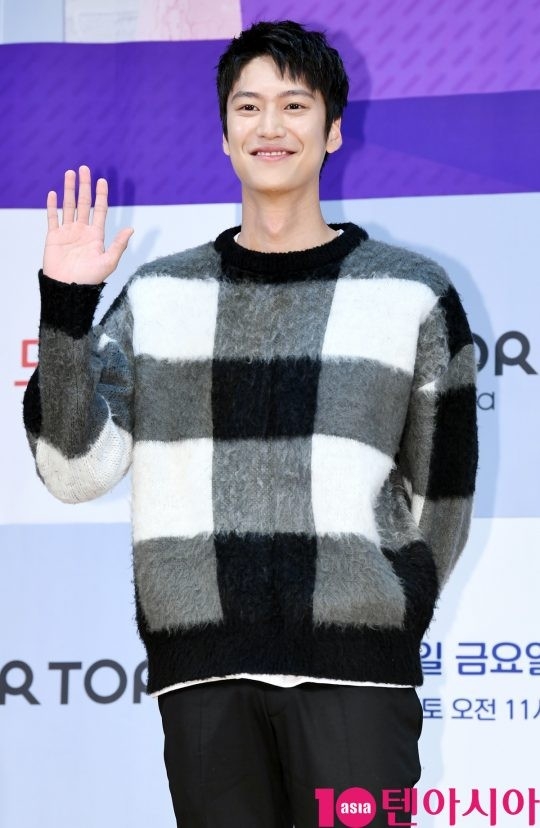 羅人友有望主演奇幻新劇《魔咒戀人》