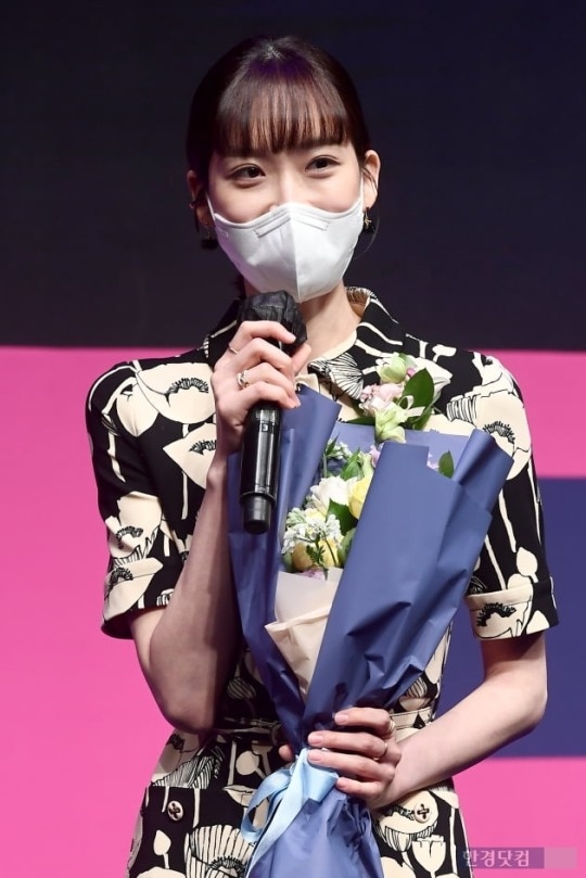 「雙校霸」黃寅燁、韓智賢狂掃「2021品牌顧客忠誠度大賞」新人獎！車銀優獲殊榮成演技豆