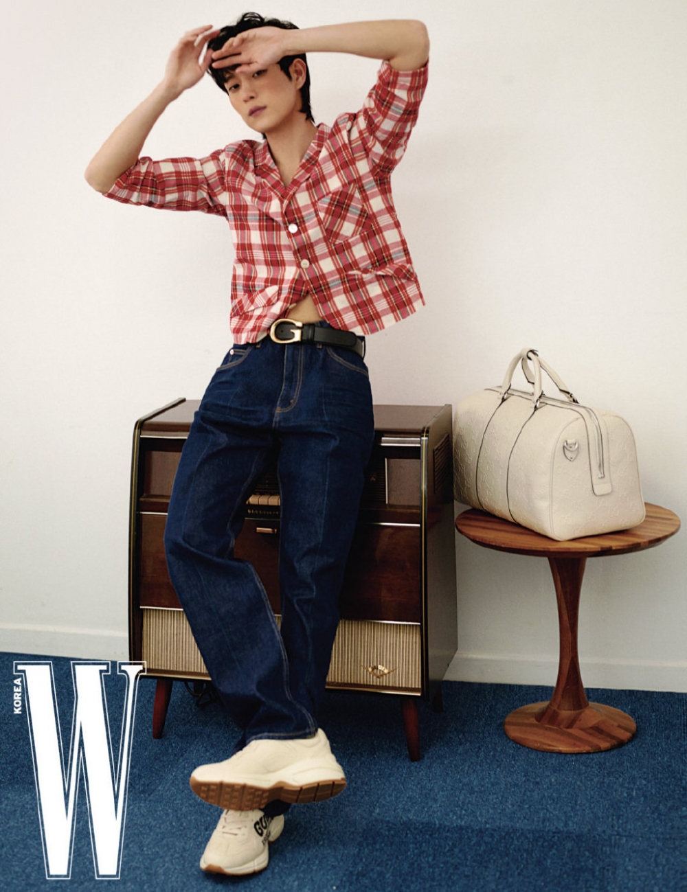 金永大、韓智賢合體拍攝情侶畫報