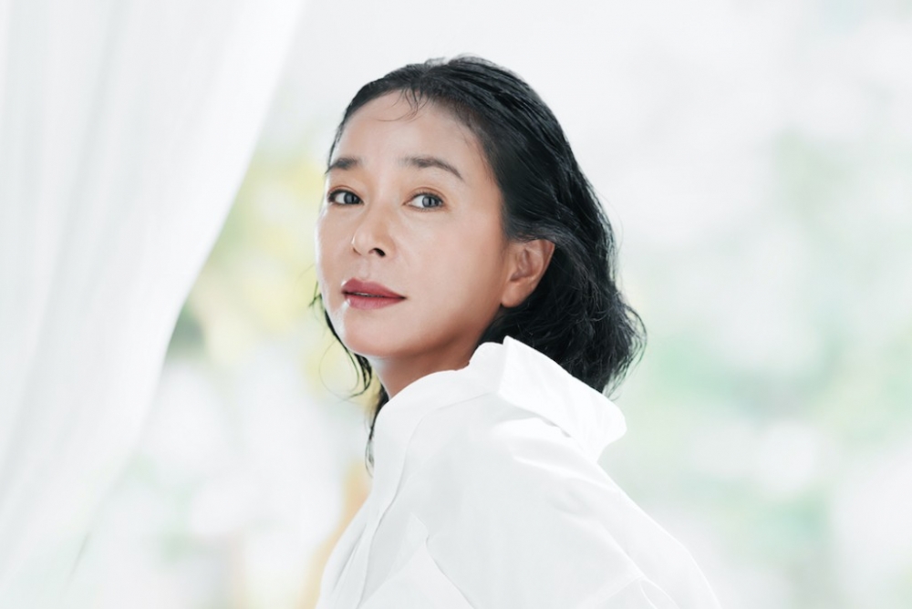 李鍾碩電影《魔女2》新造型曝光