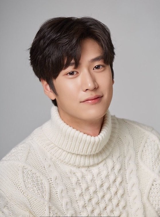 羅人友有望主演奇幻新劇《魔咒戀人》