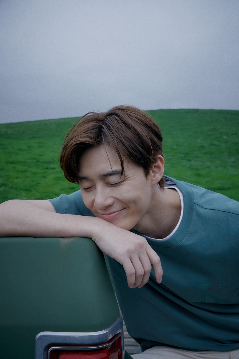「國民男友LOOK」朴敘俊拍攝品牌清新慵懶畫報！全網秒戀愛：果真是人間名牌❤