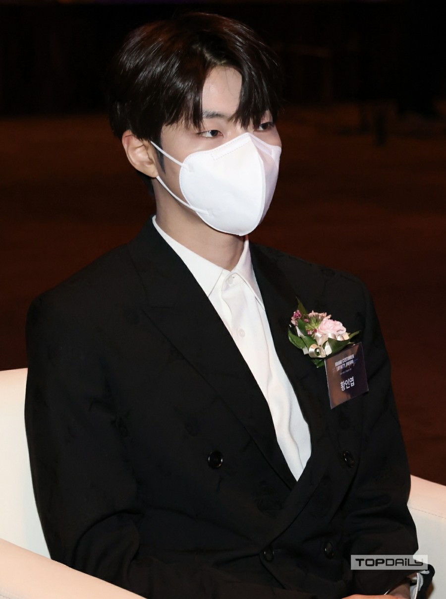 「雙校霸」黃寅燁、韓智賢狂掃「2021品牌顧客忠誠度大賞」新人獎！車銀優獲殊榮成演技豆