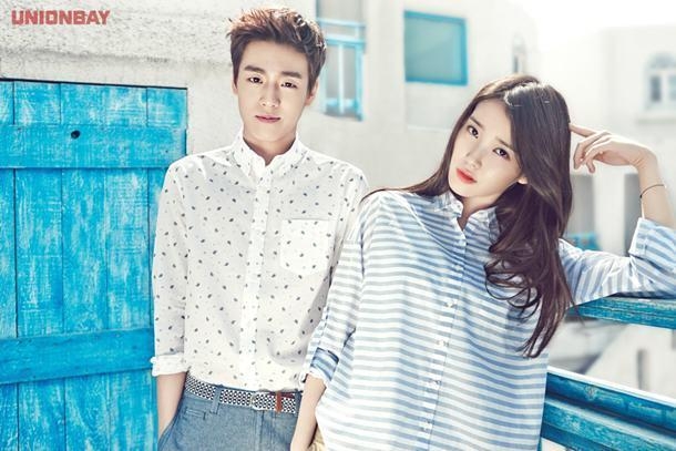 回顧IU&李玹雨「至親」畫報!從尷尬到被懷疑交往、近20年緣分靠女團成員牽線