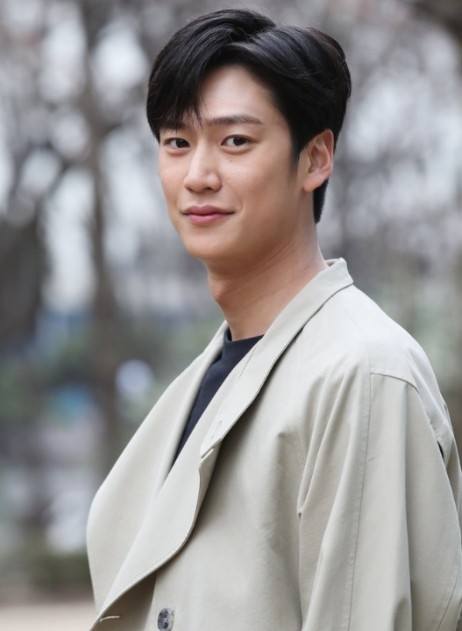 羅人友有望主演奇幻新劇《魔咒戀人》