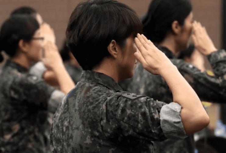 韓網請願設立「女性徵兵制度」