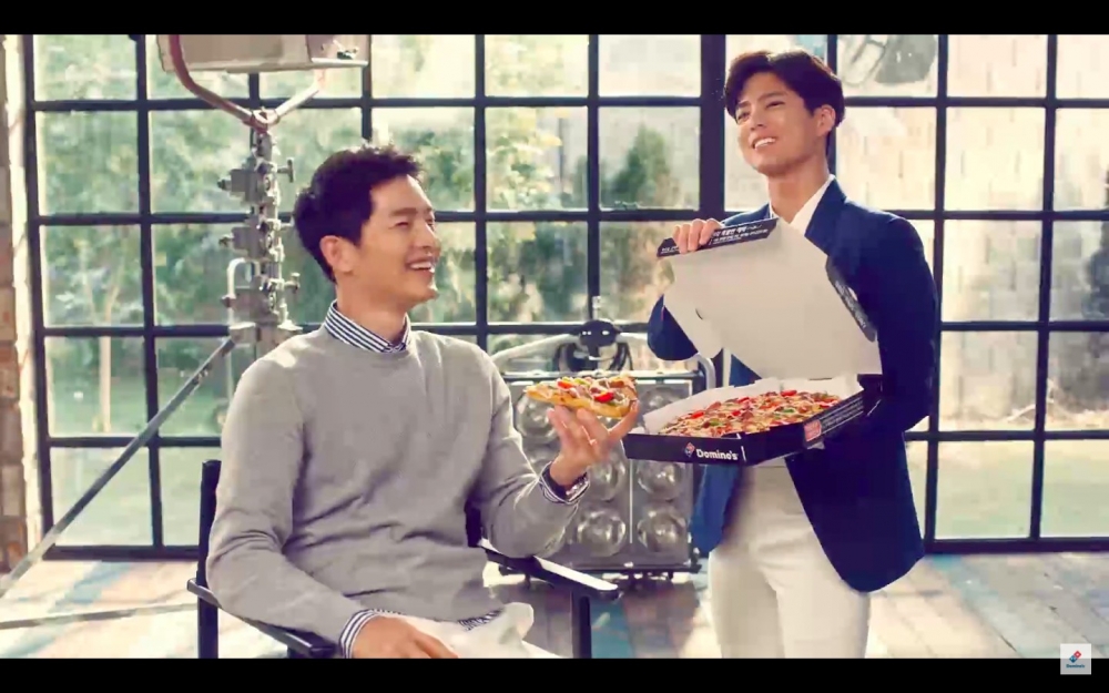 宋仲基和朴寶劍合作代言廣告