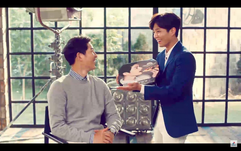 宋仲基和朴寶劍合作代言廣告