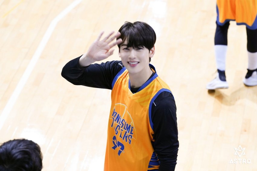 回顧車銀優出演《Handsome Tigers》帥氣打球英姿像在拍戲