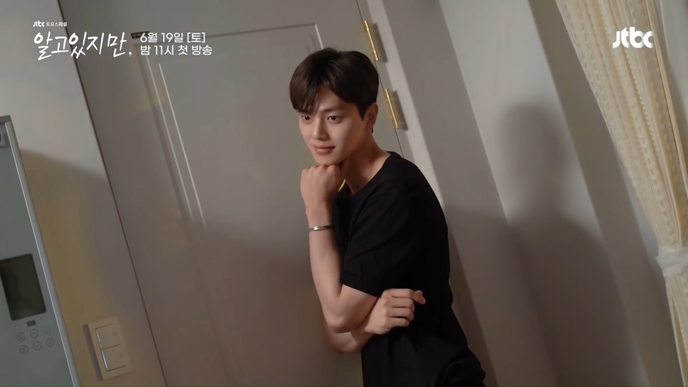 JTBC新劇《無法抗拒的他》主演海報花絮