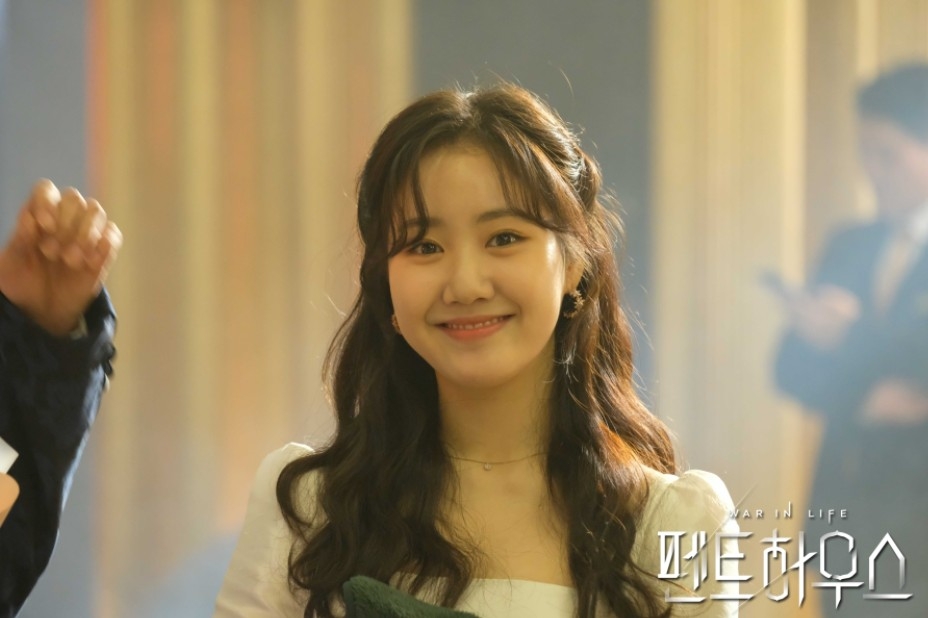 《Penthouse上流戰爭3》「赫拉皇宮」入學考路透！網傳羅根李出場集數、吳允熙真身是集團千金？