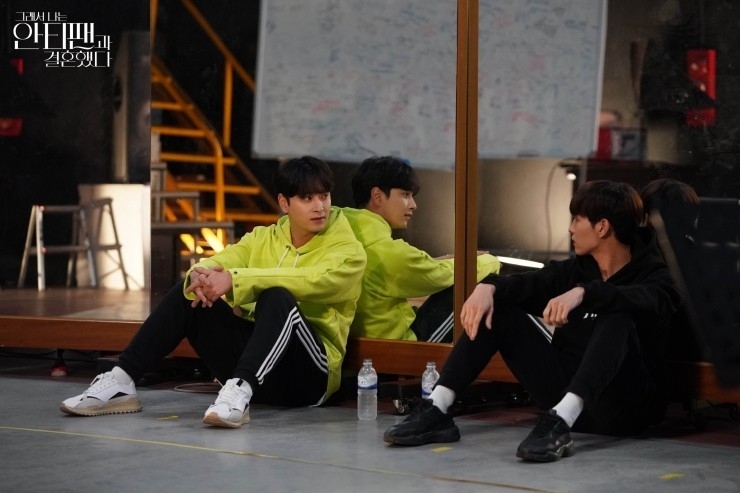 網劇《所以我和黑粉結婚了》第1～4集劇情