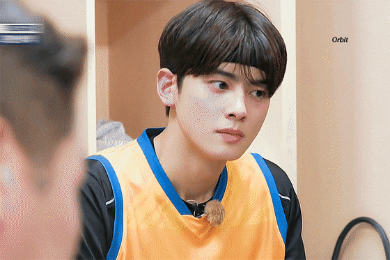 回顧車銀優出演《Handsome Tigers》帥氣打球英姿像在拍戲