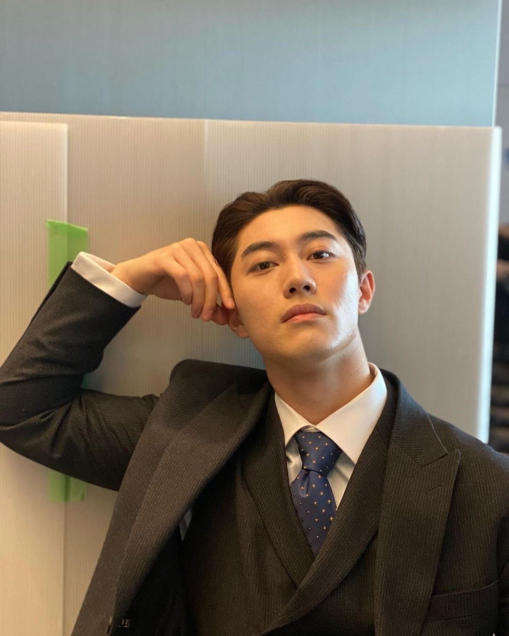 郭東延出演《黑道律師文森佐》人氣上漲!粉絲調侃「以為和宋仲基是朋友」無奈回:為何我是叔叔?