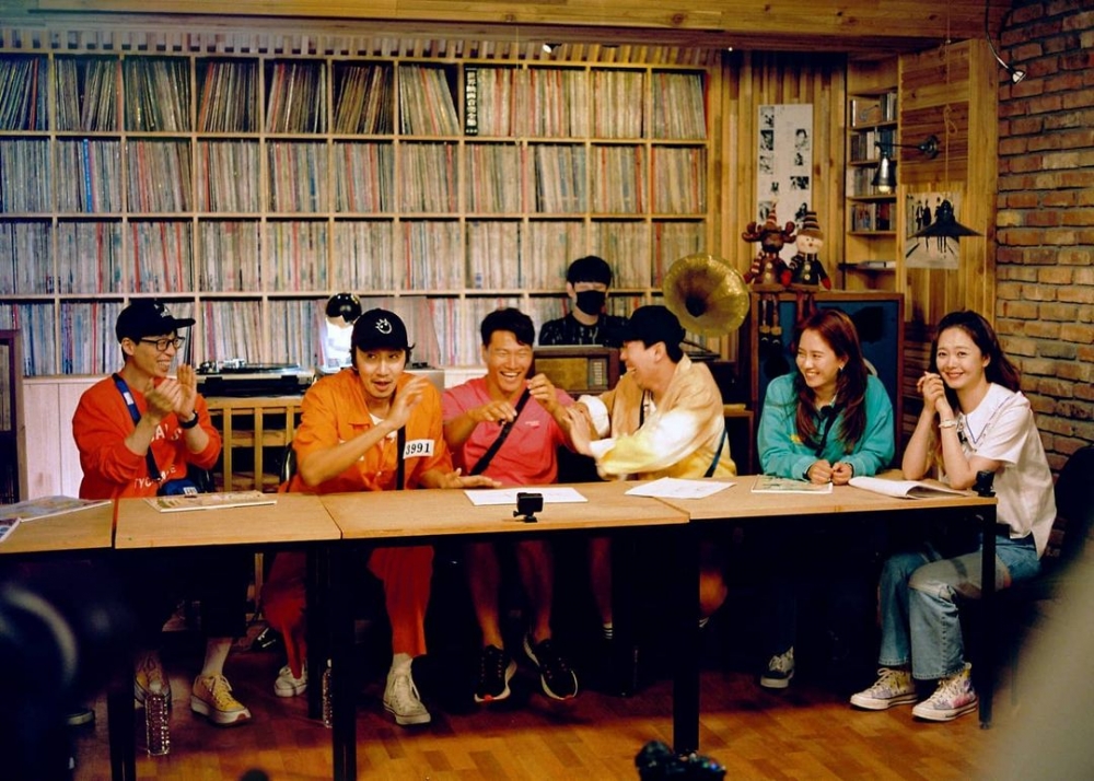 李光洙現身地下鐵祝福廣告「TO《RM》永遠的成員」！親自認證寵粉無極限～