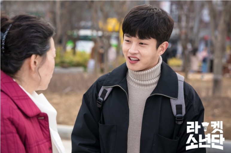 Netflix《羽球少年團》超狂客串!「文來洞KAIST」朴浩山、「法子」金聖喆等人都來自《機智牢房》