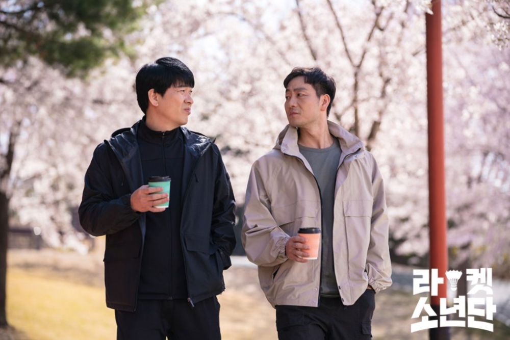 Netflix《羽球少年團》超狂客串!「文來洞KAIST」朴浩山、「法子」金聖喆等人都來自《機智牢房》