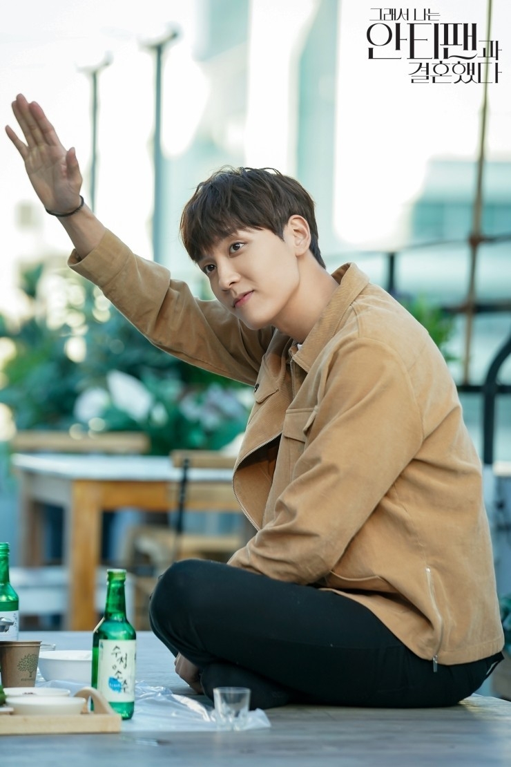 《所以我和黑粉結婚了》第9、10集劇情