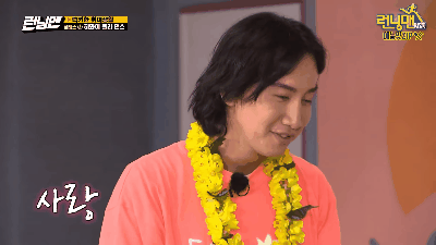 《Running Man》親自公開李光洙「爆笑合輯」！詭異感謝表情、噴滿臉巧克力等笑料不斷經典場面～