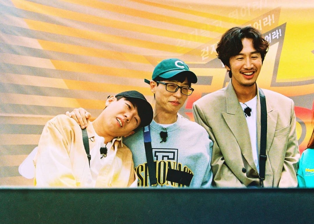 李光洙現身地下鐵祝福廣告「TO《RM》永遠的成員」！親自認證寵粉無極限～