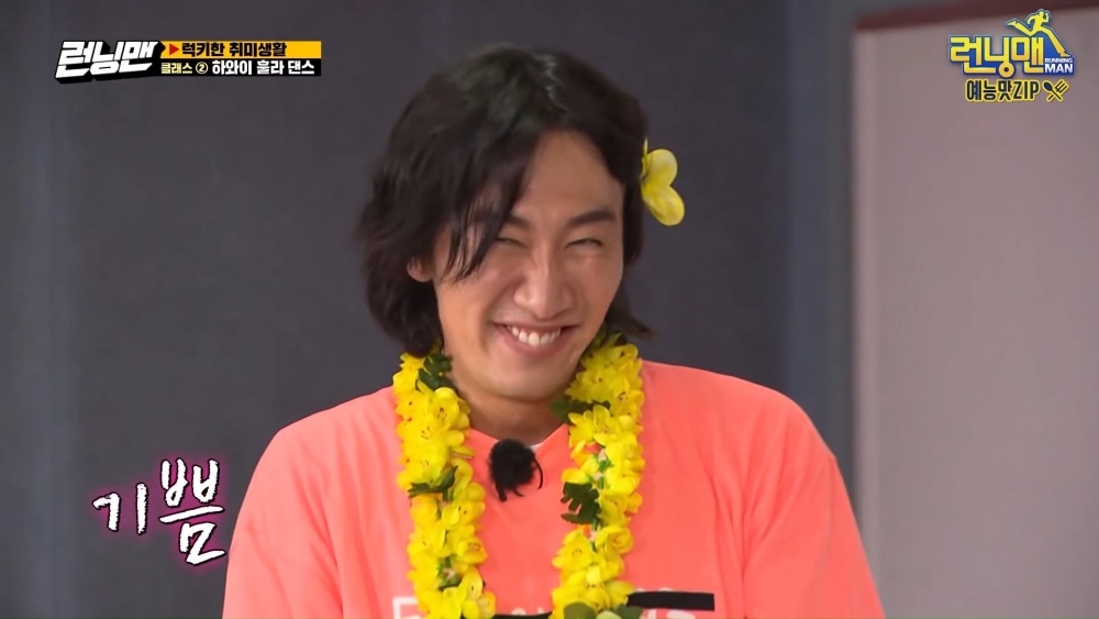 《Running Man》親自公開李光洙「爆笑合輯」!詭異感謝表情、噴滿臉巧克力等笑料不斷經典場面~