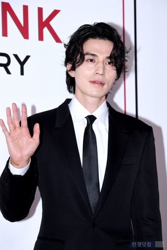 李棟旭&魏河俊有望主演OCN新劇《Bad and Crazy》