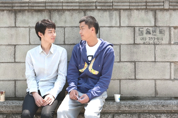 李帝勳、延宇振主演BL電影短片《只是朋友？》