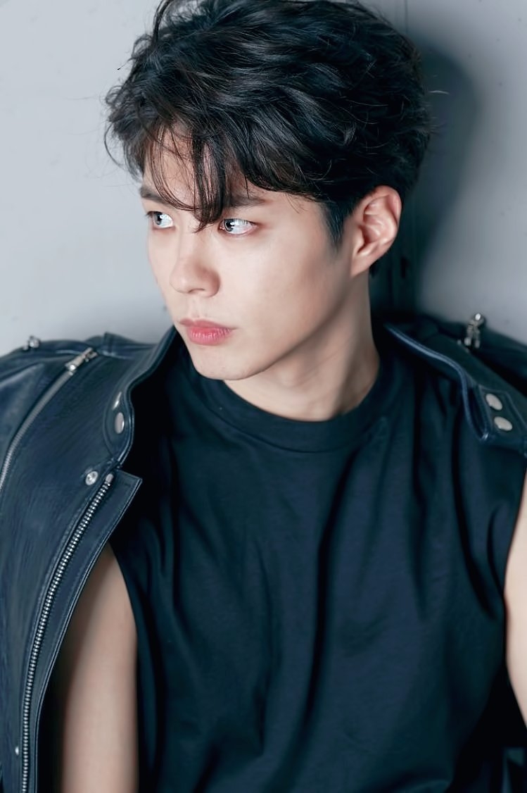 朴寶劍 叛逆狂野風畫報