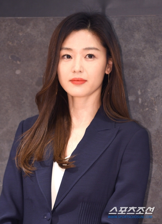 全智賢與CEO老公驚爆離婚說!男方甚至透漏「討厭當她老公」、所屬社:將採取措施