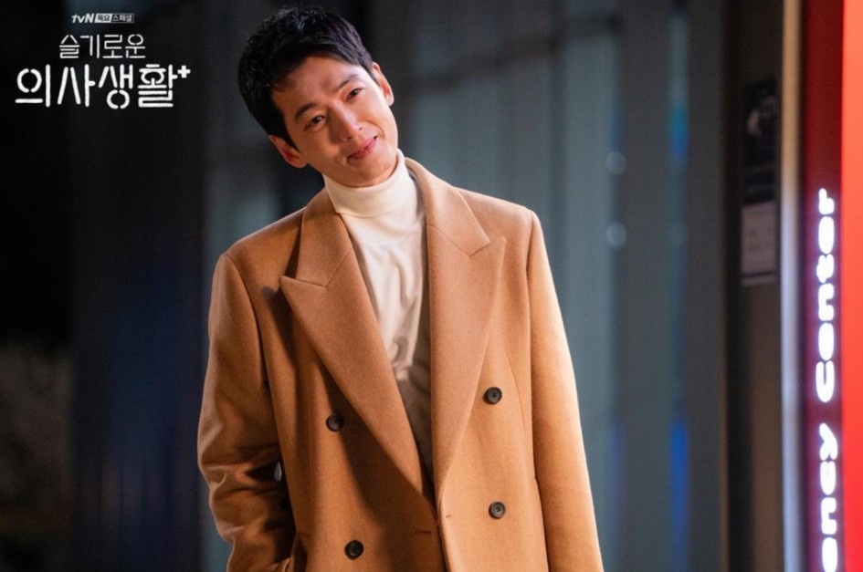tvN新劇《機智醫生生活2》今晚首播！「五人幫」戀情4亮點，曹政奭告白結果、冬天庭園CP狗糧開撒？