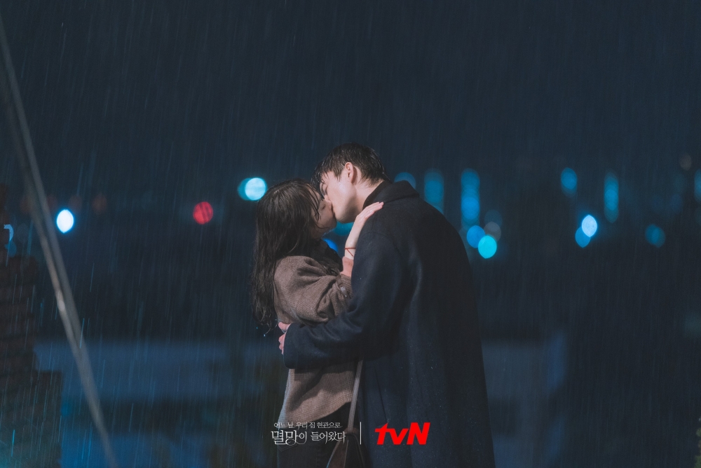 徐仁國《某一天滅亡來到我家門前》