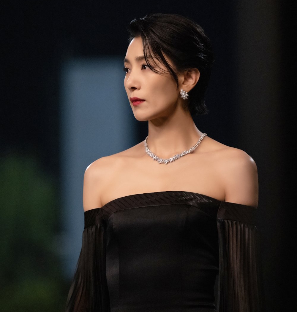 金瑞亨在《我的上流世界》中飾演梟遠集團的大媳婦「鄭書賢」