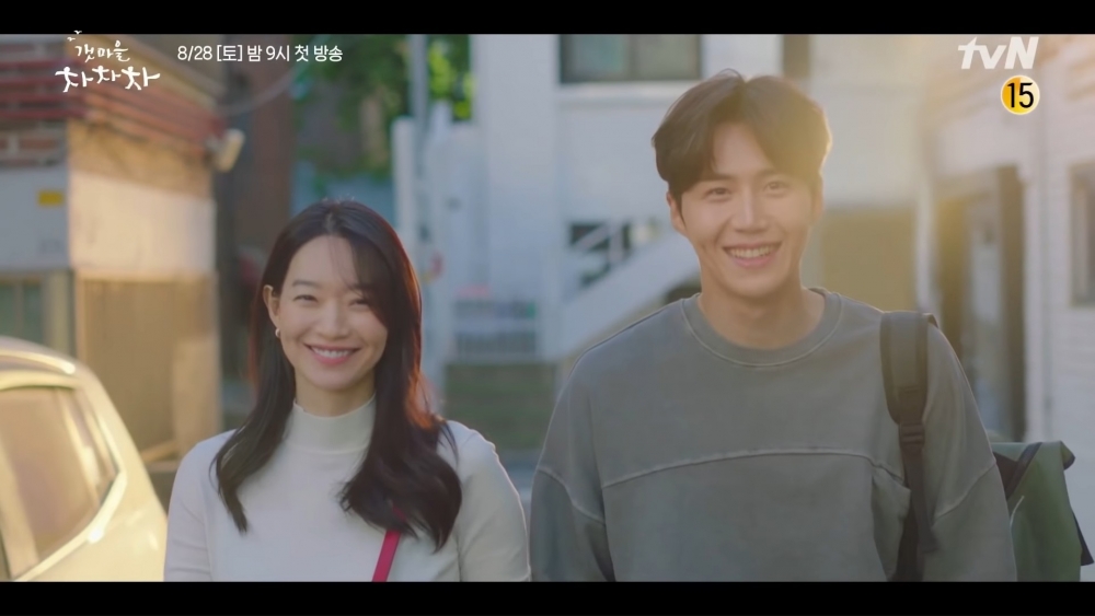 tvN新劇《海岸村恰恰恰》首波預告!金宣虎「雞婆班長」對上申敏兒「傲嬌女醫」展開熱鬧羅曼史~