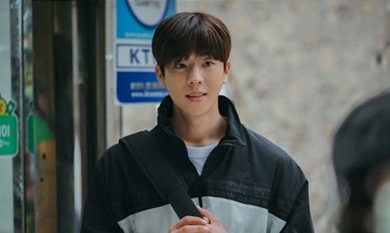 《無法抗拒的他》8位配角起底！「李宰旭初戀」楊惠智、「IU小三」李皓京，竟還有人在國外犯法？！