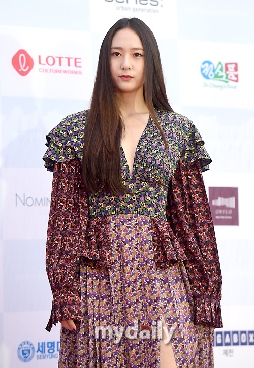 金材昱&鄭秀晶有望主演新劇《Crazy love》