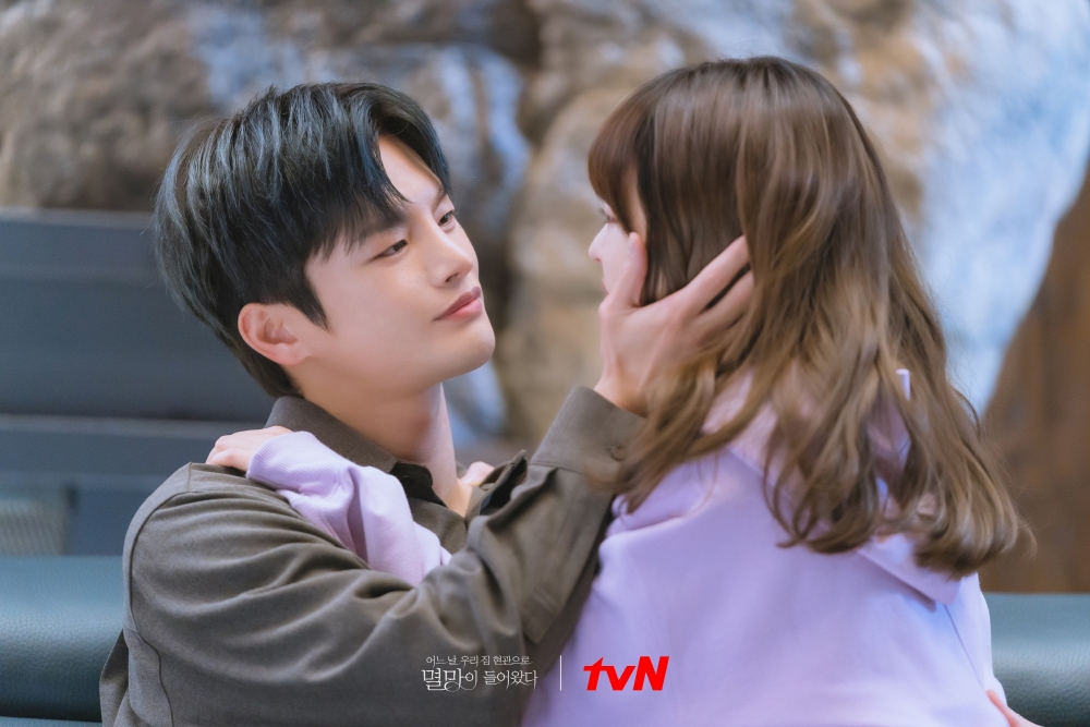 徐仁國《某一天滅亡來到我家門前》