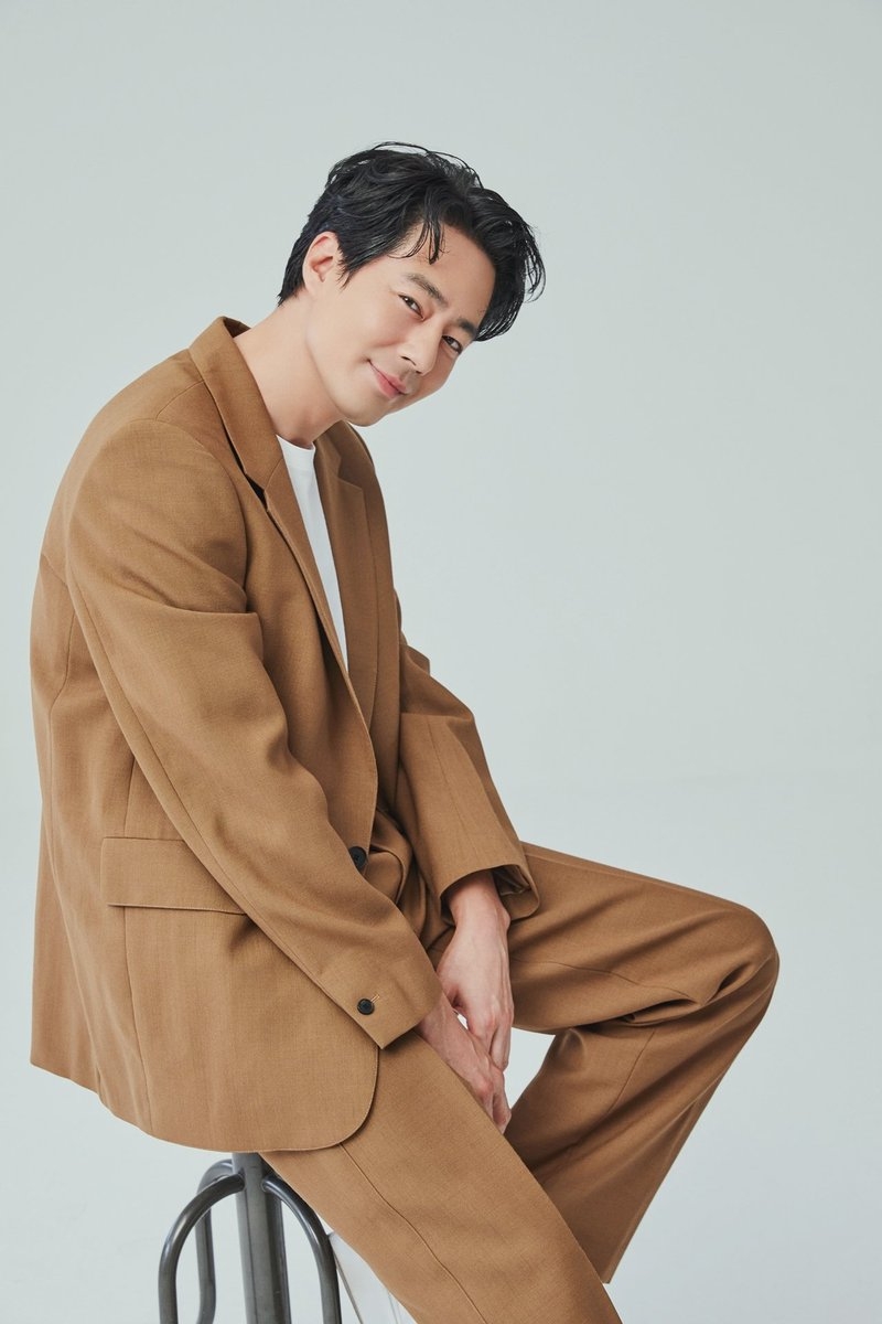 趙寅成捐贈5億韓元給非洲建立希望小學