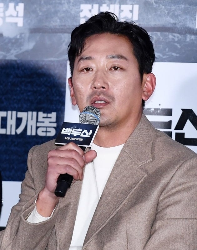 河正宇法院受審 承認非法用藥嫌疑