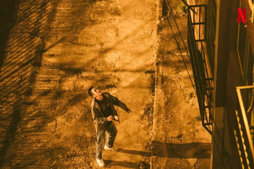 Netflix《D.P：逃兵追緝令》首波劇照！丁海寅「沉穩二兵」遇上具高煥「大喇喇前輩」展開熱血追趕記