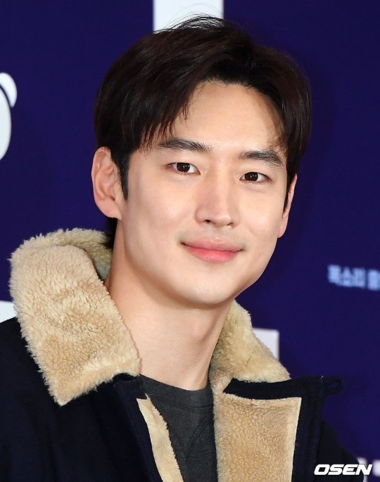 李帝勳首部執導電影《Unframed》由丁海寅&表藝珍擔任主角!「0片酬」出演