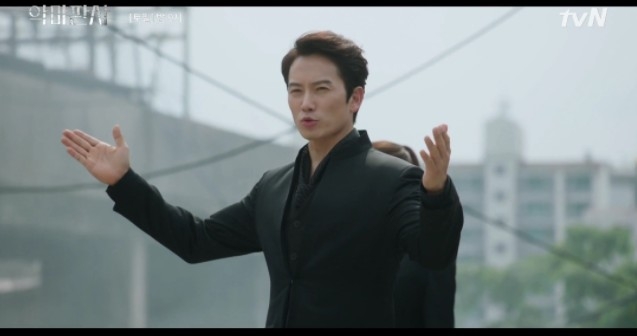 韓劇《惡魔法官》姜耀漢展開示範法庭