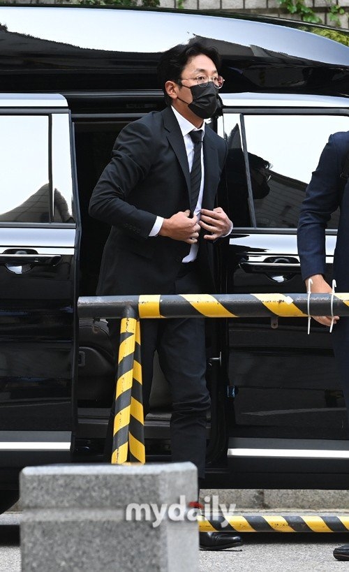 河正宇法院受審 承認非法用藥嫌疑